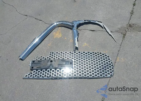 2004 GMC Yukon Xl 1500 Denali z USA, uszkodzony, nr VIN 1GKFK66U14J304623